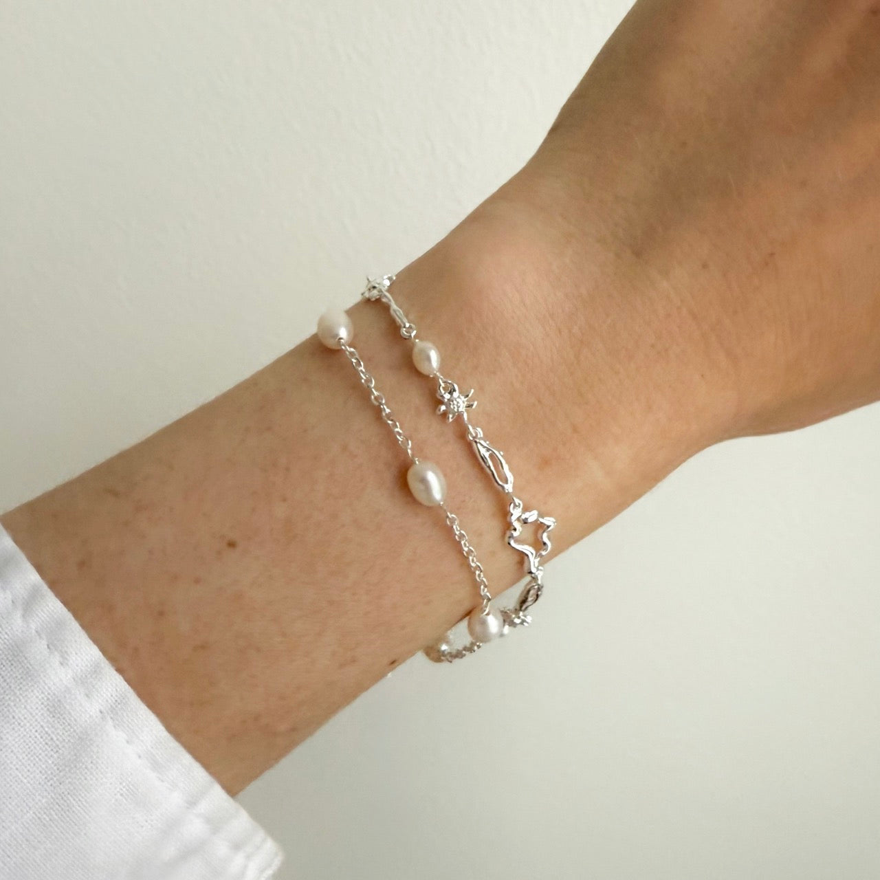 Solis Perlenarmband versilbert