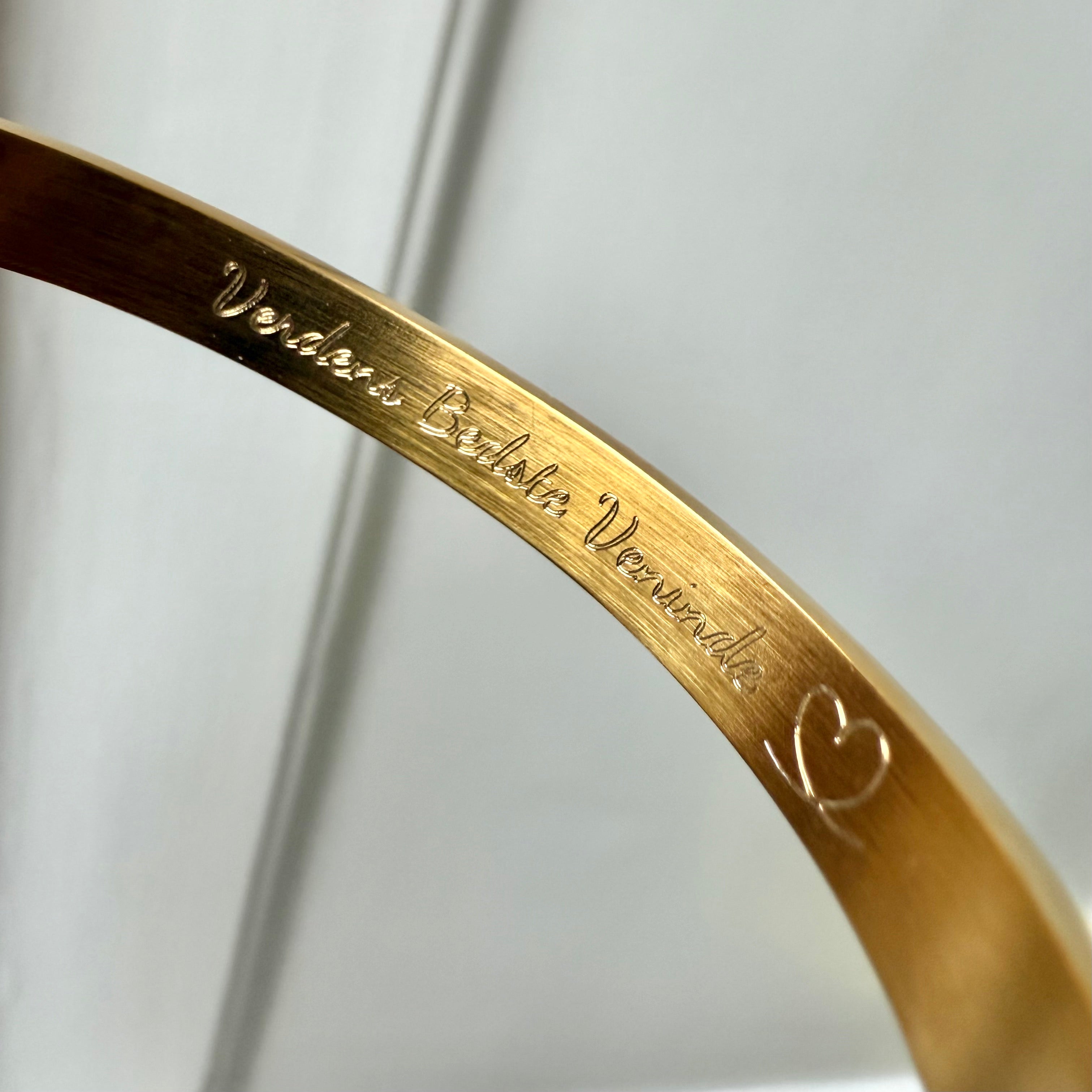 Armband mit Namensgravur
