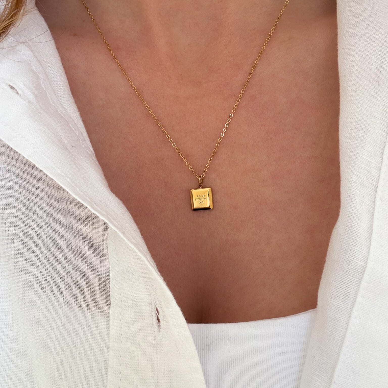 Quadrat Halskette Goldbeschichtet mit Gravur