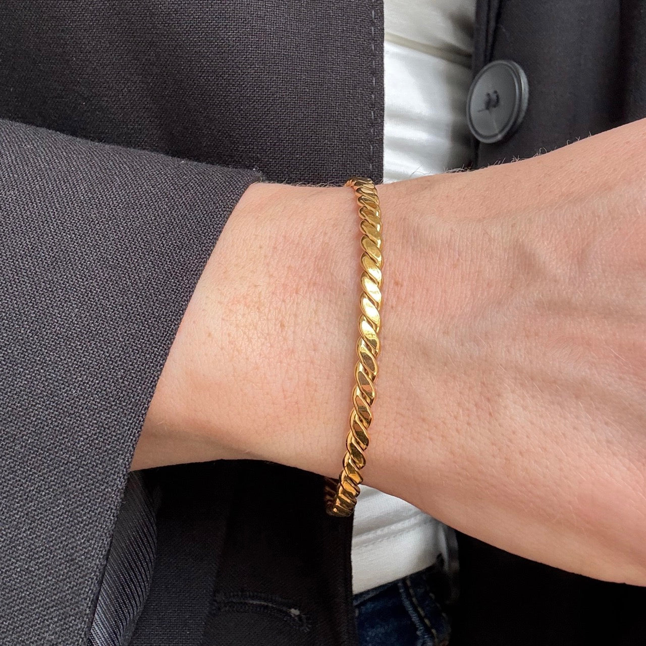 Twisted Bangle Armband vergoldet