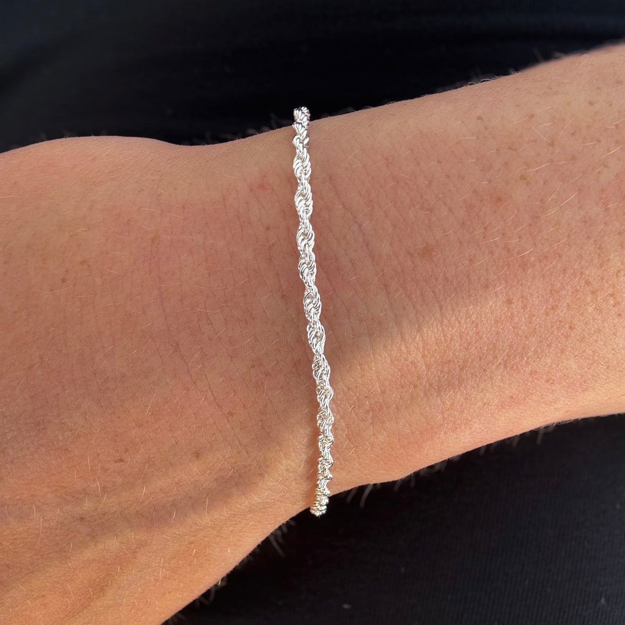Gedrehtes Seilarmband versilbert