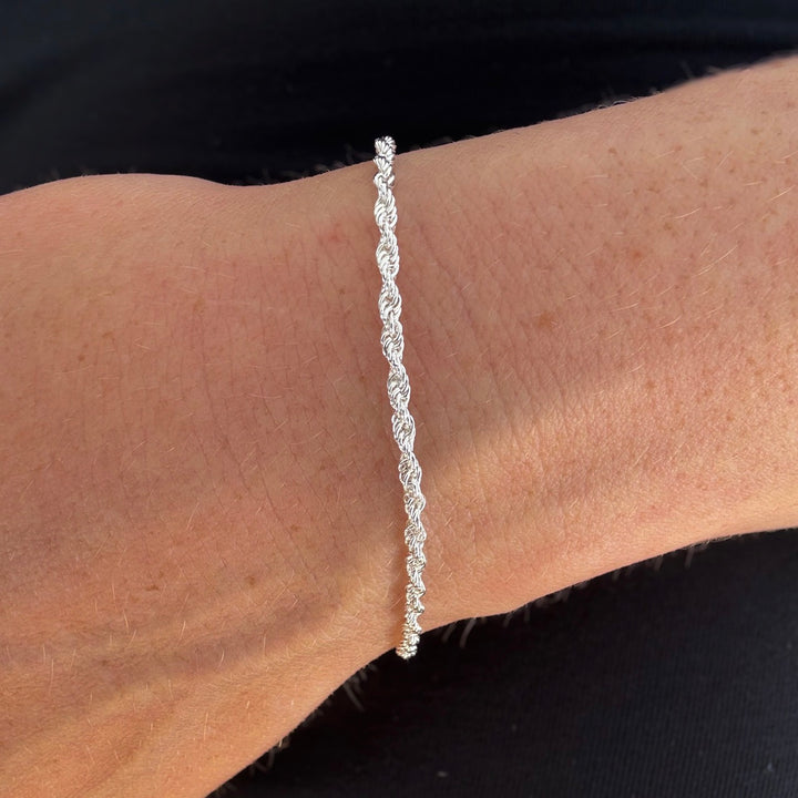 Finde das perfekte Armband in Silberoptik
