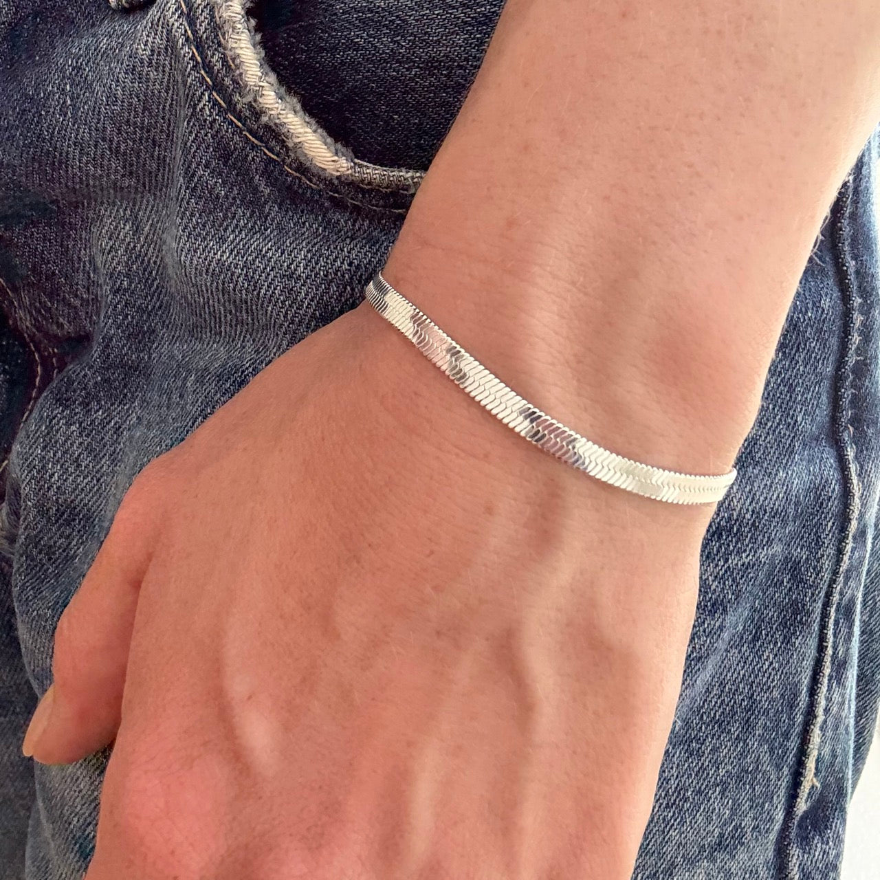 Flaches Schlangenarmband 4mm versilbert
