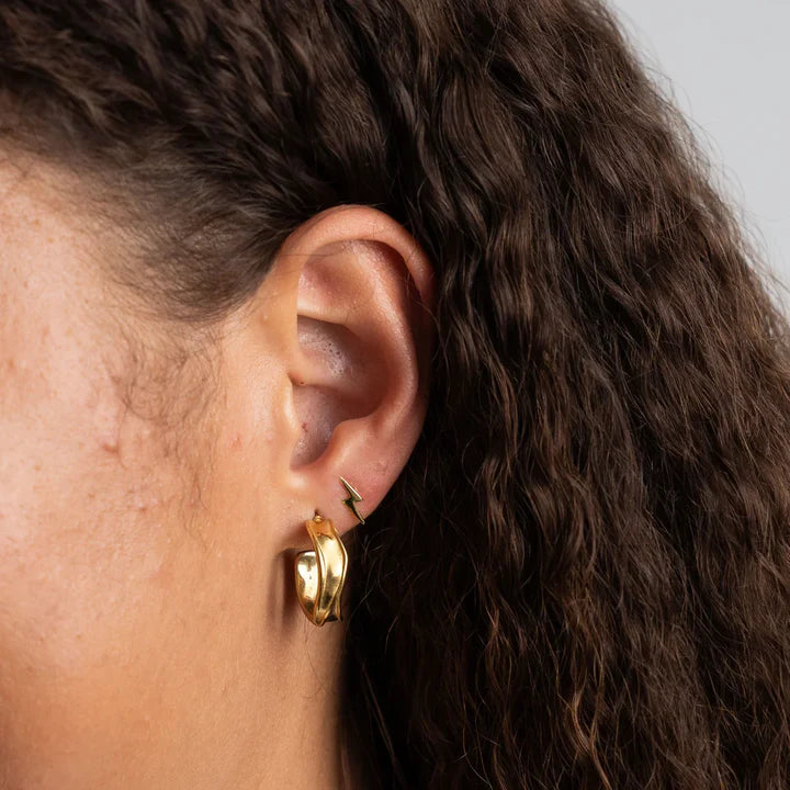 Stylen Sie Ihre Ohrstecker in Goldoptik